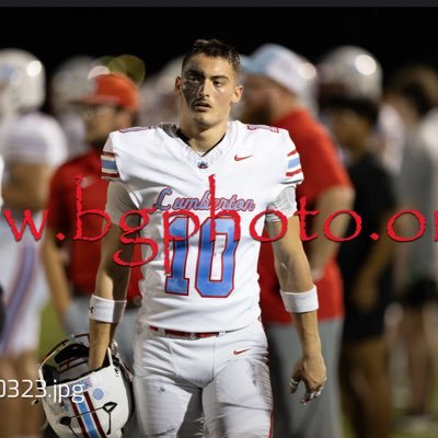 GageGrim08's profile picture. DB/LB . Lhs student , 2026 grad ,weight 175 height is 6ft ,4.7 40 time |bench 315| |squat 410| 📲 409-454-5211. hudl-https://t.co/PeUJ5r7BMe