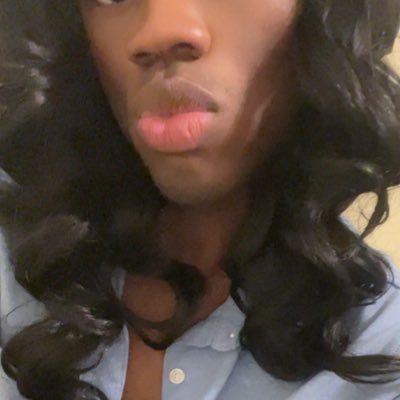 reecesetpieces's profile picture. trans geek obsessed with chelsea fc and pokemon