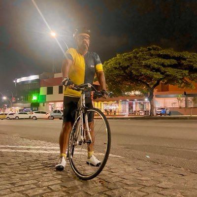 cassao's profile picture. Esposa: Gina; Gerente de Projetos; MBA Administração e Estratégia (UNESA); Ambientes Internet (NCE/UFRJ). Opção: Política; Economia;Saúde; TI e ciclismo.🚴🏿♂️