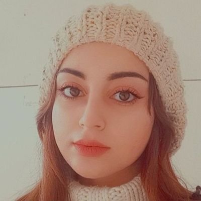 student_s1234's profile picture. أحيانًا الحب ما يكون صراخ ولا وعود ولا حتى كلام كثير…
الحب الحقيقي هو لما الشخص يحسك بدون ما تتكلم،
ولما يقرأ زعلك من نبرة صوتك،
ويعرف تعبك من نظرة عيونك ♥️😘