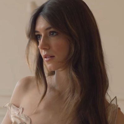 daisyej_c's profile picture. Like the moon, she never asks to be adored yet the world can’t look away.