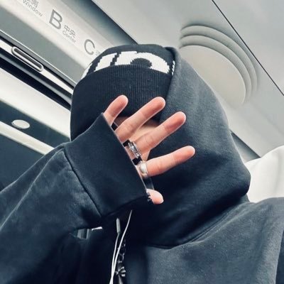 nekooziii's profile picture. 猫ちゃんと二人暮ししてるねこおぢ / 雑多垢 / #歌ってみた #youtaite / #ff14 (メイン🐈、サブ🐇), #MHWilds , #dbd, #ow2 と #apex.