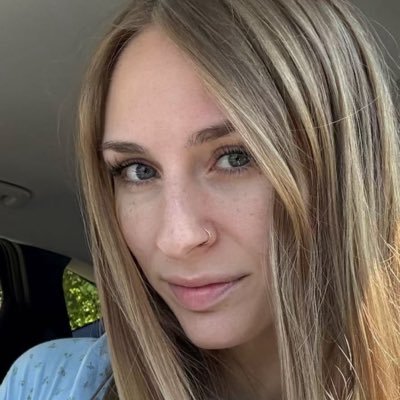HelenaWhyse8810's profile picture. 