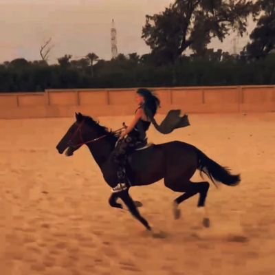 fadhera92's profile picture. 💕💅🏻