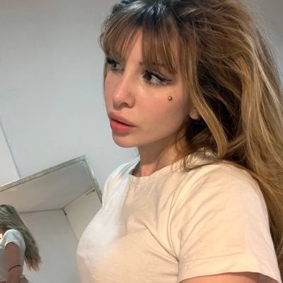labs_lizzy's profile picture. love this app