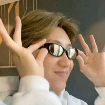 Hanni5120's profile picture. Slipped into the diamond life ✨️💎