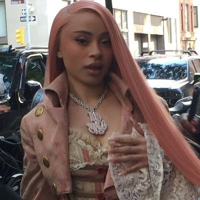 IceSpiceY2K's profile picture. Love Ice🩷💙
:Big-Fan-page!
:Only child
:Female
:Twin
:hight-5,3
:Latto-Lover
Bestie-Lexi
@Queenlexi372
:good at dance
:love my favorite rap songs
:K-pop/lover