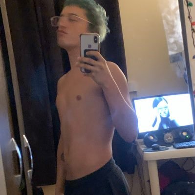tougherbo1's profile picture. lonely.disponible.ahora