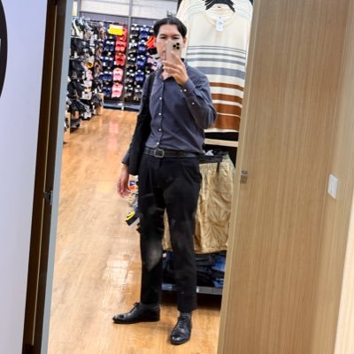 compaq2556's profile picture. ทักทายกันได้นะคับ ผมไม่กัด   Like to travel, like food. 😍😎👞👔