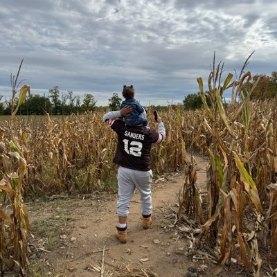 JesusCh26255236's profile picture. You want it to be one way, but it’s the other way. 😐 FAT GIRL DEFENDER! 🤞🏽🤞🏽🥪🍔🌭🎂🍕🍪