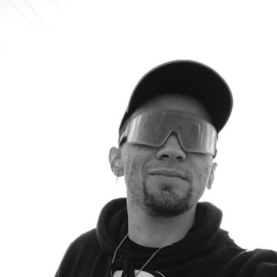 poitraJp29's profile picture. snap jace-p29
add it