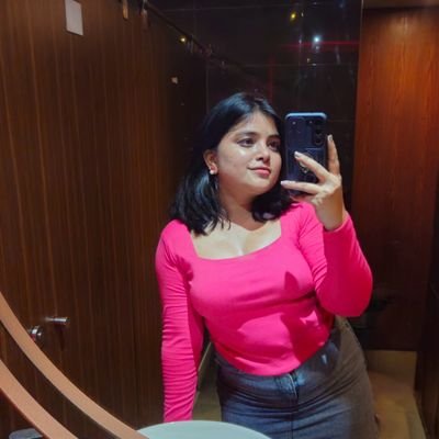 maheaa_07's profile picture. Typing gibberish and calling it 'coding' 💻