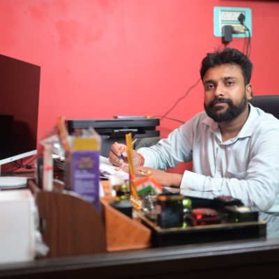 AshutoshSrivaTV's profile picture. Sr. Journalist (Journalism - 2009) @ABPNEWS,Ex:@NewsExpress;Ex@Ani; Ex@TV9BharatVarsh;Ex@ZeeNews; IMWA Award सच्चाई और ईमानदारी की ताकत को कोई डिगा नहीं सकता