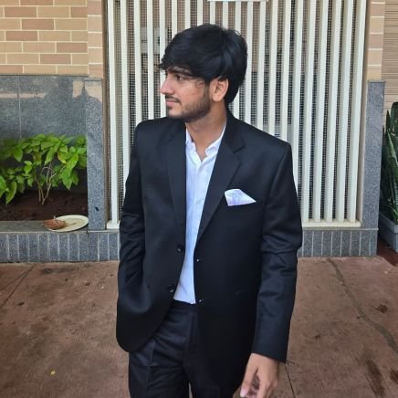 dubeyyjiiii's profile picture. Interested in Tech,History,politics and Human Behavior .