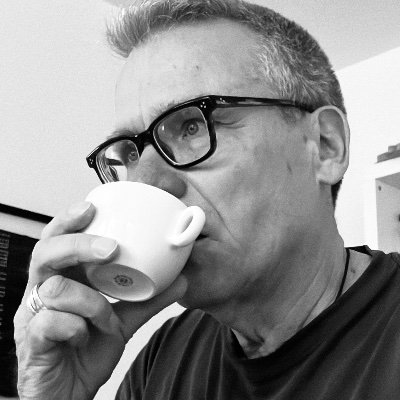 realTomBohn's profile picture. Seite des Autors, Regisseurs und Veranstalters Tom Bohn. 
News zu #Medien, #Kultur, #Event. 
Follow oder Like heisst nicht automatisch Zustimmung.
