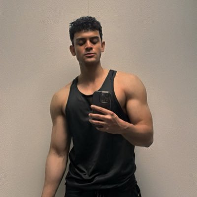 shubharchived's profile picture. 