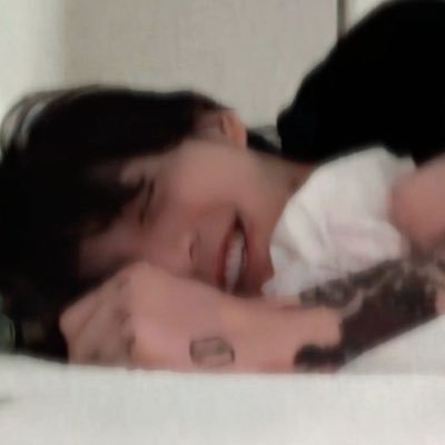 ruowko's profile picture. forever young!