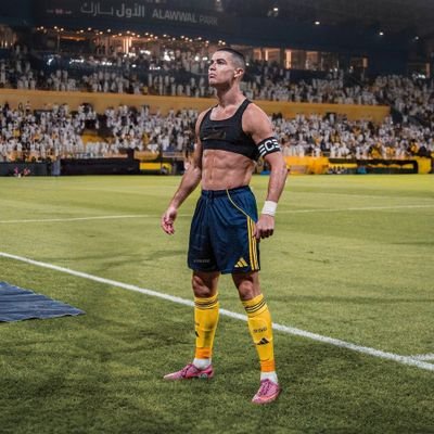 allaskawacho25's profile picture. 🐕Dog &Cat🐈 Breeder,Veterinary Consultant (BAgSASc)BUSE 2021...i sell JEWELLERY and COSMETICS 💍📿👓| Chelsea_fc and Barcelona fan⚽️💙|Male| Roman Catholic🙏