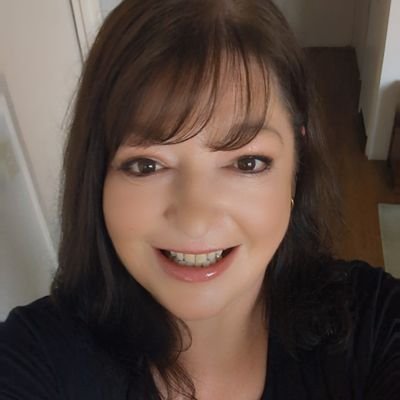 OZZY_GiRL_'s profile picture. Home cook 🥘 Handmaiden 💕  Photographer 📸 Staffy mum 🐕 music lover 🎶 🌻 Australia 🇦🇺