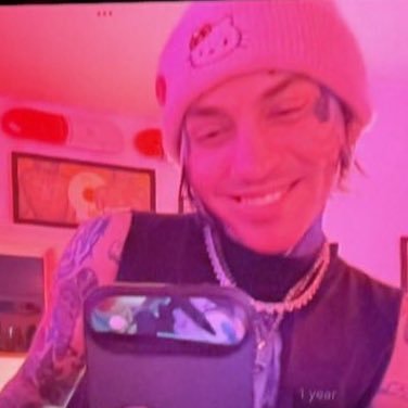 DigitalDrugBby's profile picture. 𝟔 ₊‧⁺