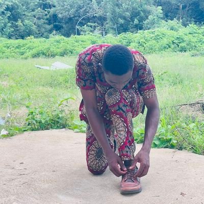 txyzircon's profile picture. iAmZircon...A Mechatronics Engineer to be 👷A financial market trader📈an entrepreneur ♻️Music lover🎧 Football lover 🌐A leader