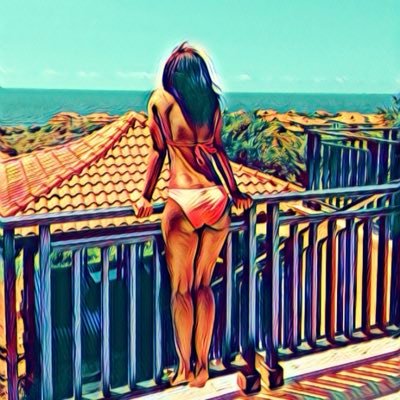 AccordingToLee's profile picture. 