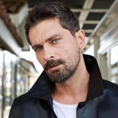 6_ah3r's profile picture. متابع للمسلسلات التركيه | #TaşacakBuDeniz | سقف الموسم.