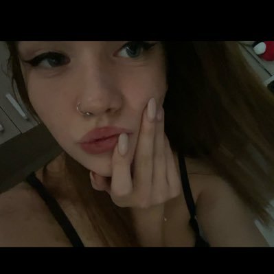 _p_o_p_a's profile picture. rapida e indolore come un no