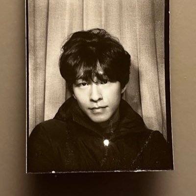 lesyeuxdecaro's profile picture. 
