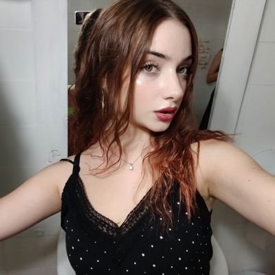 irinininininini's profile picture. sensitive with strong political views