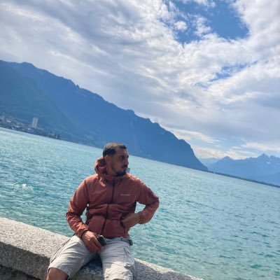 KaraVingt's profile picture. j’ai  des principes, t'as rien à m'apprendre .