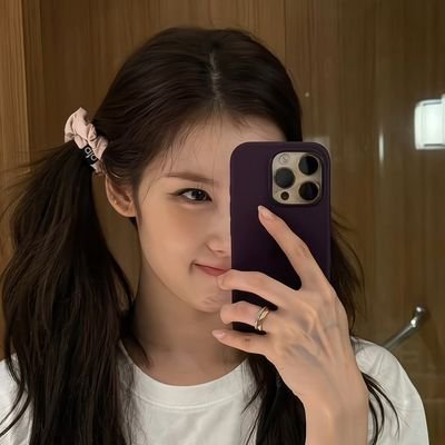 luvehyo's profile picture. she/her | 00 | stay by my side enthusiast | ujbshasha lover