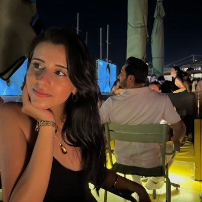 _melike_00's profile picture. kişiye göre online 🤍🍷🌼🦋