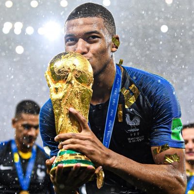 kyksofficiel's profile picture. kylian mbappé est le prochain ballon d or 🇫🇷.    fb