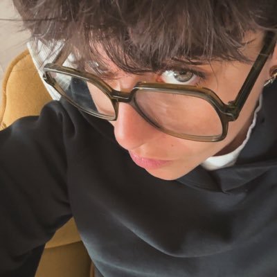 vantea_'s profile picture. insta: laurie.oler / oeil de chatte