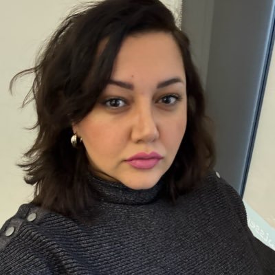 NahidSeif's profile picture. دل دیوانه‌ای دارم، که بند و پند نپذیرد The black flag is a sign of mourning for Bloody November 2019/Iran جمهوری‌خواه/ملی‌گرا/میانه‌رو