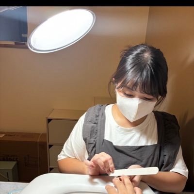 eBinysnail's profile picture. 《開業準備中》自宅ネイルサロンeBiny'snail💅第二の家をモットーにアットホームな空間をお届けしたい❤︎低価格でHotなネイル❤︎お問い合わせはdmにて受付中📩#島本町 #水無瀬駅 #山崎駅 #自宅ネイルサロン