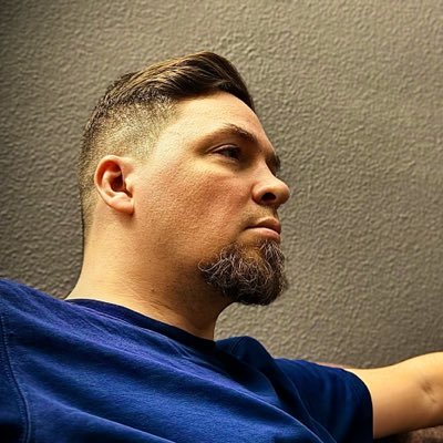 alex_perkelle's profile picture. Сам-себе программист-кожевник