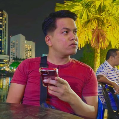 mshahzhazwn's profile picture. 