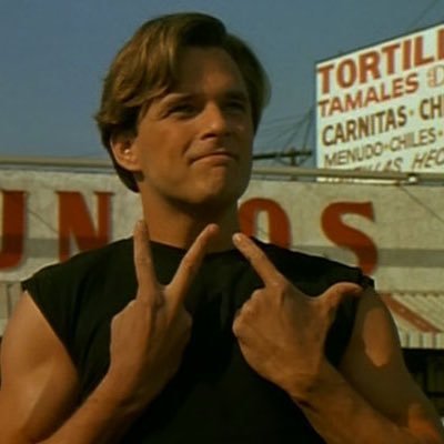 Emiirha_'s profile picture. Nerdesin Caney