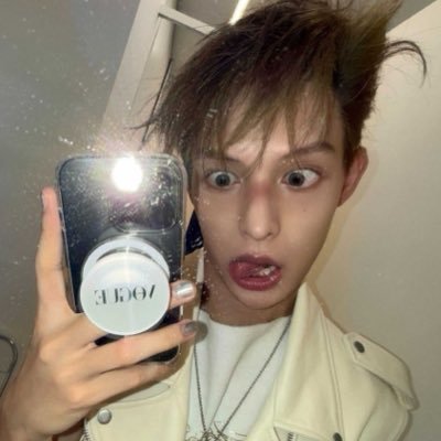 aokurocitos's profile picture. mi sueño humedo es q anuncien kuroko no basket 4