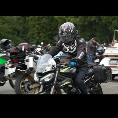 skipjacksumire's profile picture. 大型🏍️デビューして一年w
今年も宜しくお願いします🙇
いっぱいツーリング🏍️行くよ
TRIUMPH ストトリ765RS
宜しくお願いします。
🚙ノートe-POWERニスモ
🏍️ジクサー250SF
ジクサーはこちら
@skipjackgixxer