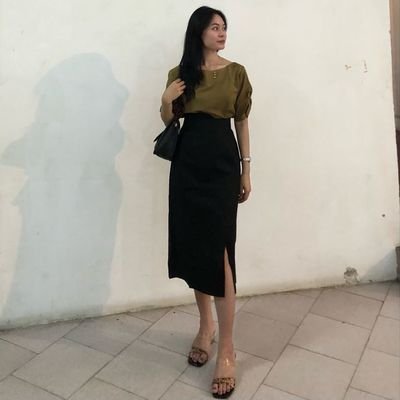 meclarissaa's profile picture. Passionate fruit juice maker 🍊 Bringing freshness and joy, one cup at a time 🥤 | #SheHer #FreshJuice #JoyInEverySip #ClarissaJuice