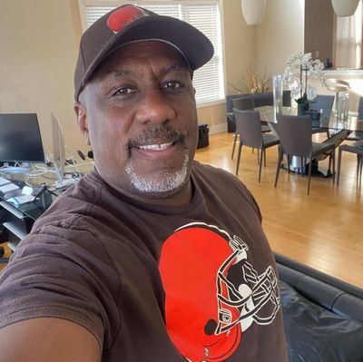 Martinwallace62's profile picture. #CAT-LOVER🐈🐈🤍 
Widower💔💔
Lost My Beautiful Queen 11 Years Ago💔
Life Is Good 🌴🤍

Republican Vote Red❤️🇺🇸
MAGA Patriot🇺🇸❤️🦅🦅
Followed by @papitrumpo