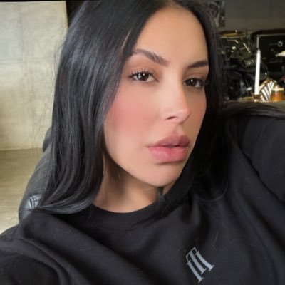 Dahyanaoffical's profile picture. 