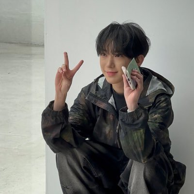 eOe0e0O's profile picture. 