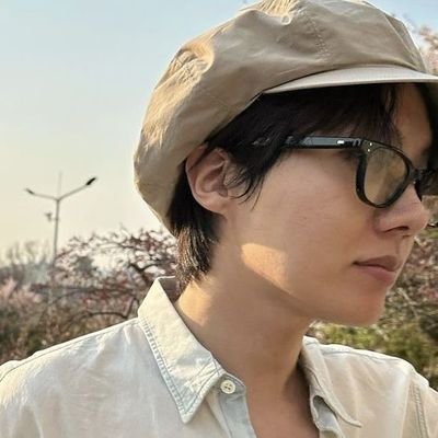 vgoghvante's profile picture. tell me, will I find myself again when I go too far?