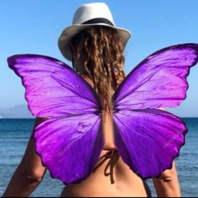 famov99's profile picture. 