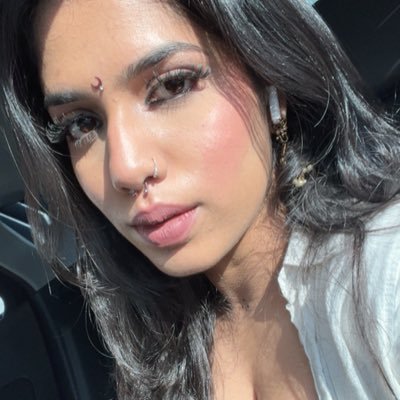 thatcurrygirl's profile picture. Business acc on IG & TT : @sanskritibyanshara