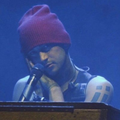 44pwrker's profile picture. visca barça (she/her) |-/